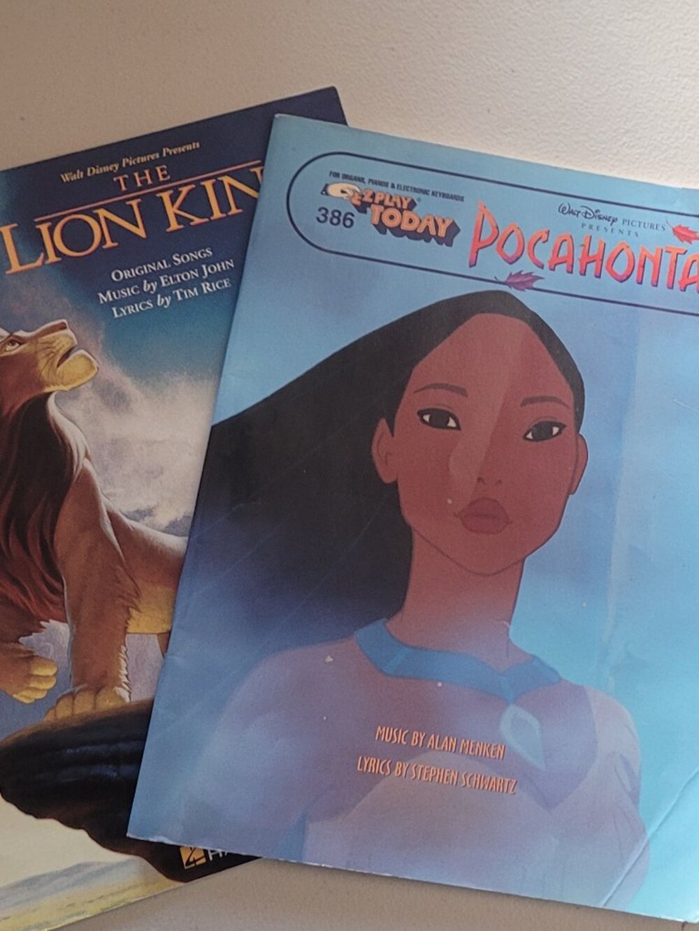 Lot of 2 Disney Song/Lesson Books Piano Organ Keyboard Pocahontas The Lion King